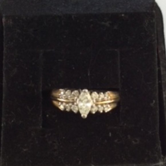 🌟🌸HOST PICK 🌟🌸 NWT 14K GOLD & GENUINE DIAMOND RING MSRP $2,595 - Picture 3 of 7